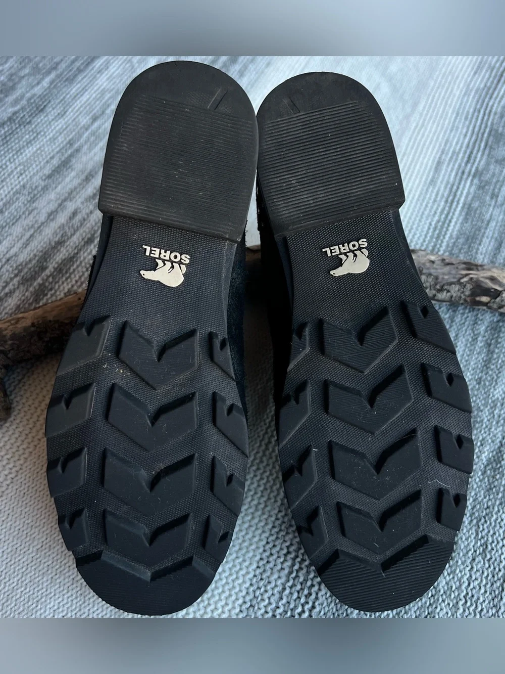 Sorel Emelie Chelsea Girls Black Suede Booties